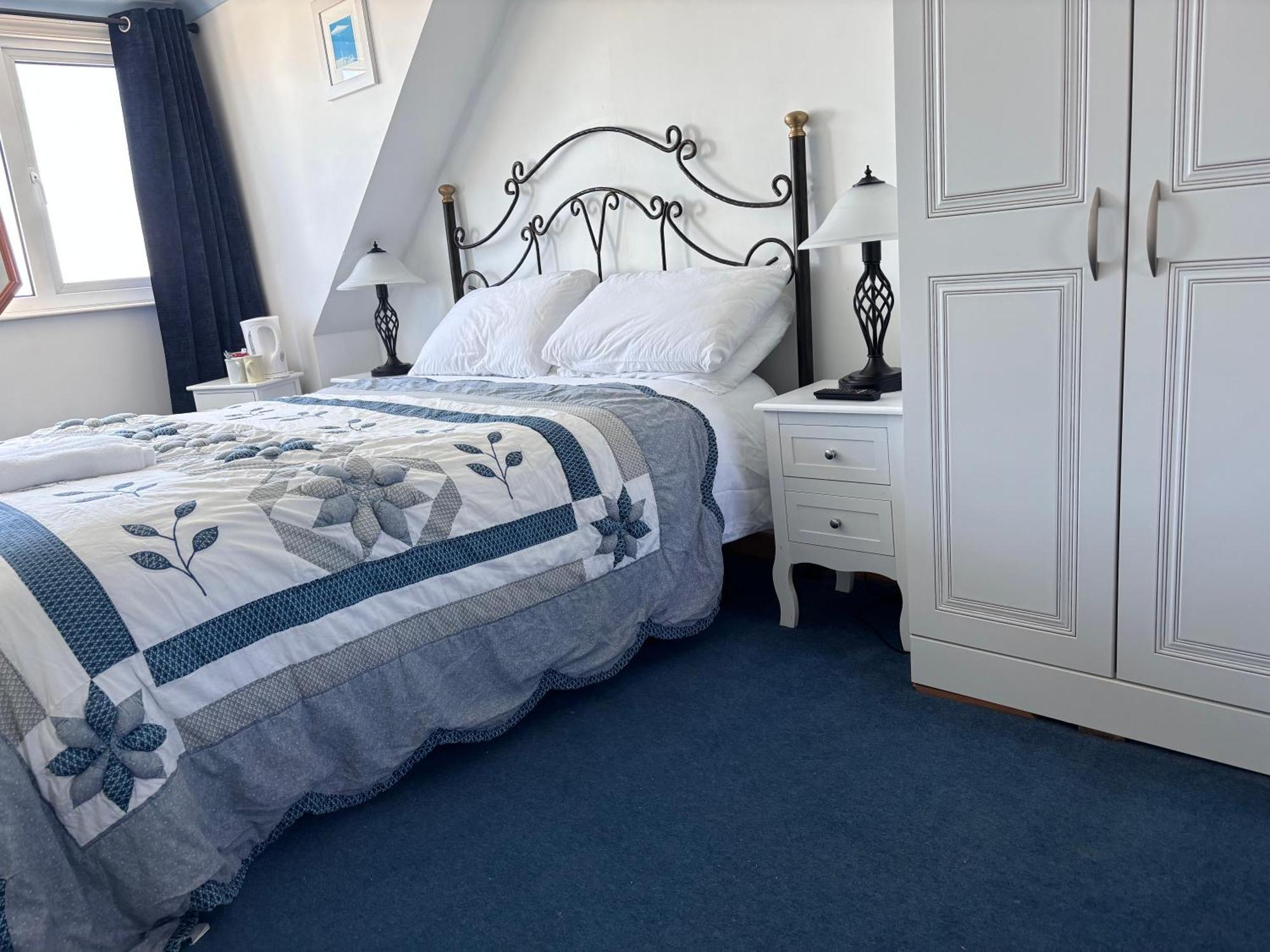 Bonjour Guest House Braye 外观 照片