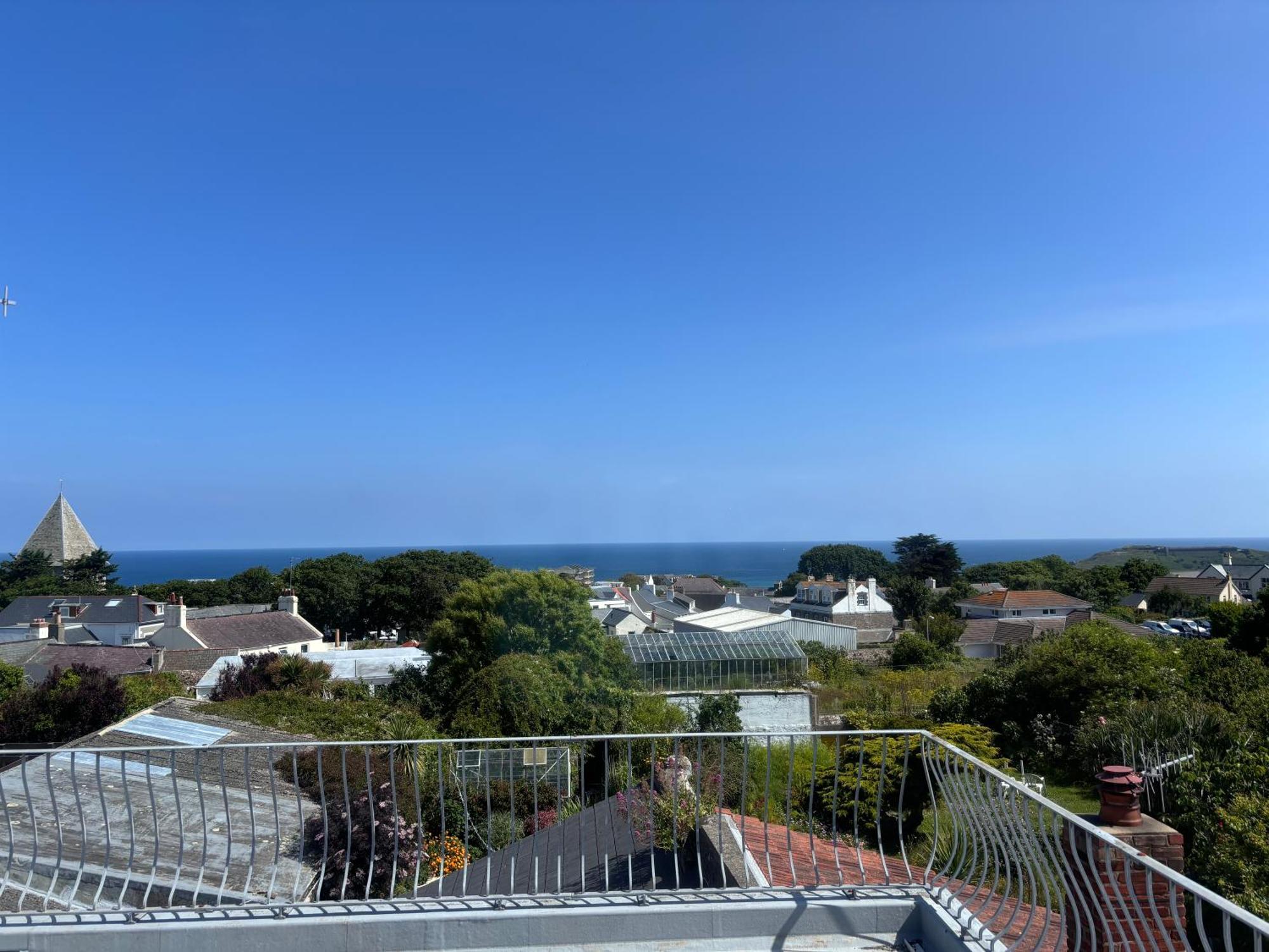 Bonjour Guest House Braye 外观 照片